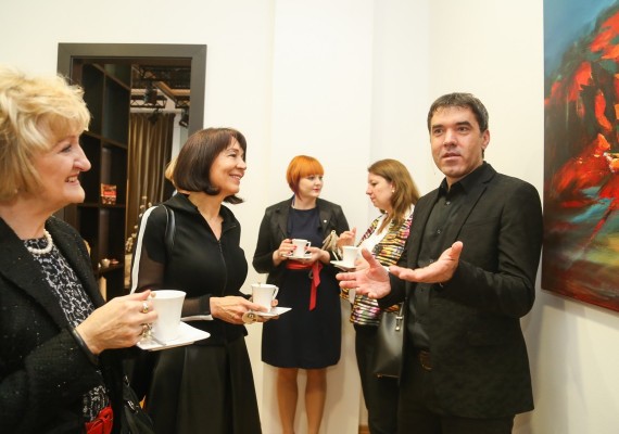 Andreja ilgo v pogovoru z zlato zavasnik in mariem galunicem foto barbara reya