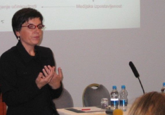 Jadranka Jezeršek je predstavila svoje poglede na problematiko sodelovanja z mediji.